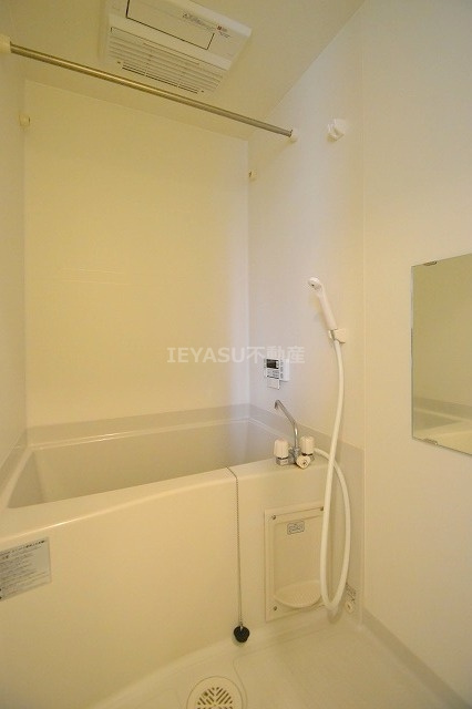 エストレビータ草津Ⅱの浴室