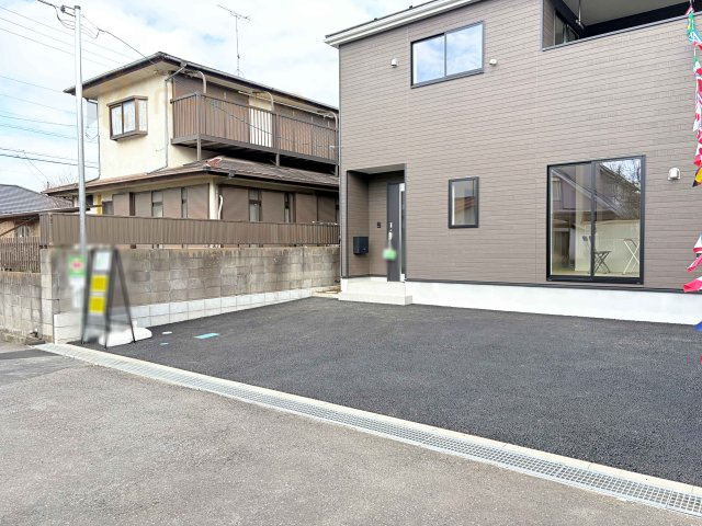 牛久市神谷第13　新築戸建て　1号棟の駐車場|カースペースは2台お停めいただけます♪