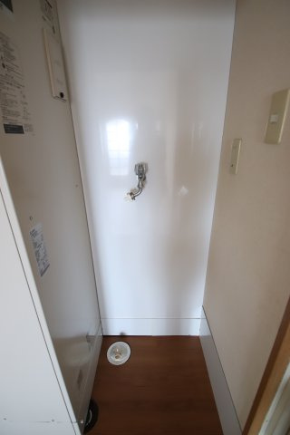 【設備】 | アーバンドゥ金剛 | 室内洗濯機置場