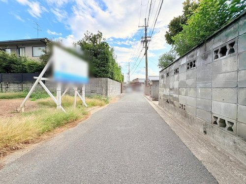 太秦藤ケ森町　建築条件無土地の前面道路含む現地写真|【現地】前道西側となっております。