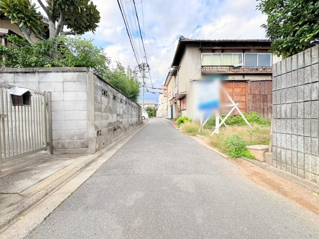 太秦藤ケ森町　建築条件無土地の周辺|前道は幅員約２.9ｍです。