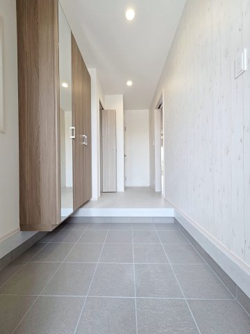 【玄関】 | 知多市つつじが丘三丁目2期　1号棟