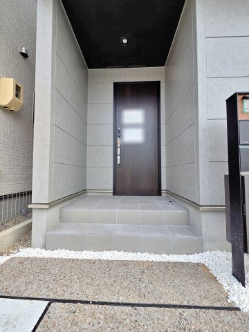 【玄関】 | 知多市つつじが丘三丁目2期　1号棟