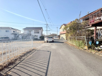 【前面道路含む現地写真】 | 比企郡川島町上伊草　建築条件付売地　東武東上線『川越駅』バス22分　【伊草小学区】