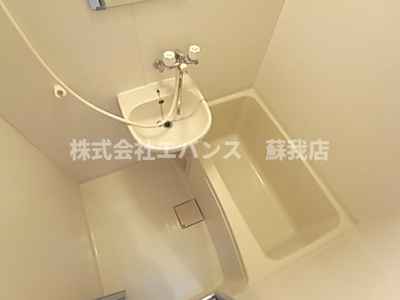 【浴室】 | サンハウス生実 | コンパクトで使いやすいお風呂です