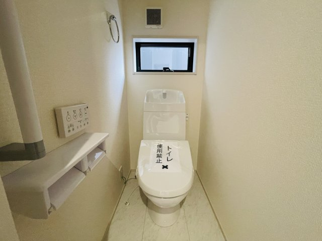 【トイレ】 | 熊谷市万平町第3   LiveleGarden.s　新築戸建　全4棟　2号棟