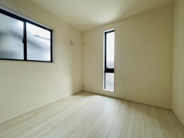 【洋室】 | 熊谷市万平町第3   LiveleGarden.s　新築戸建　全4棟　2号棟