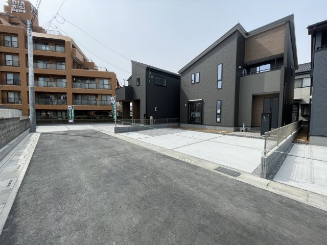 【前面道路含む現地写真】 | 熊谷市万平町第3   LiveleGarden.s　新築戸建　全4棟　2号棟