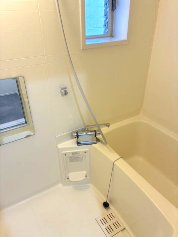 クレセントヴィラージュ亀田の浴室