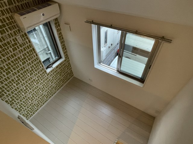 川崎市多摩区生田２丁目のアパートの居間・リビング