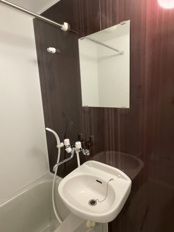 川崎市多摩区生田２丁目のアパートの洗面所