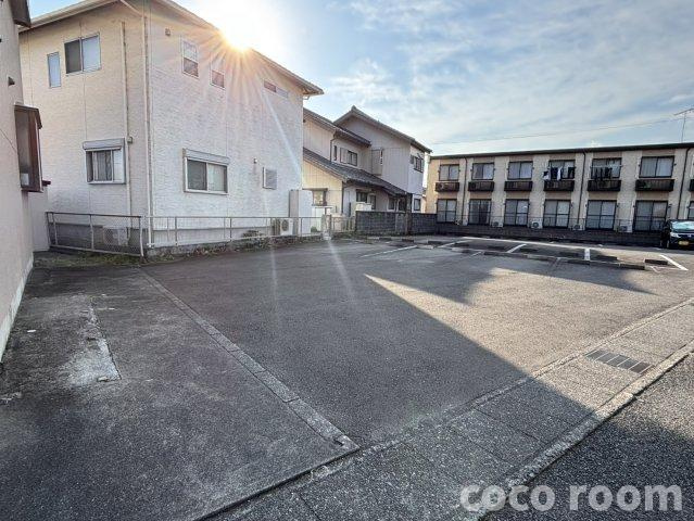 リベールS&Kの駐車場