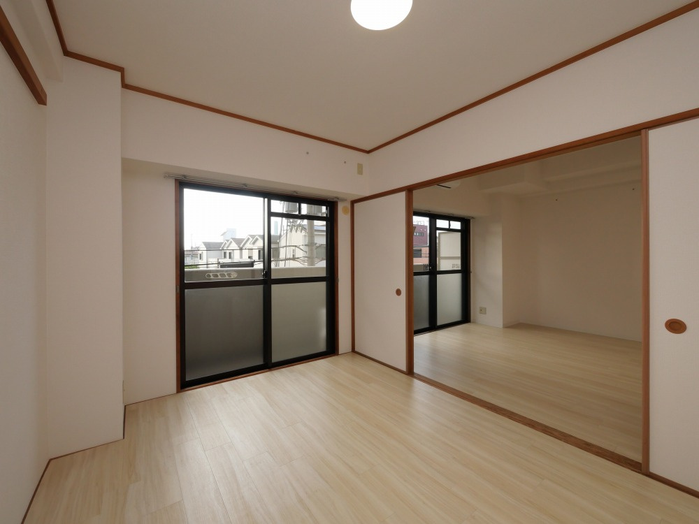 フォレスタ育和の洋室