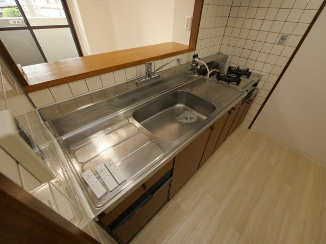 フォレスタ育和のキッチン