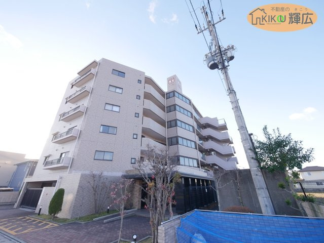 【外観】 | ロワイヤル岡田・手柄山公園　6階