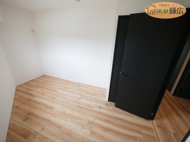 ロワイヤル岡田・手柄山公園　6階の子供部屋