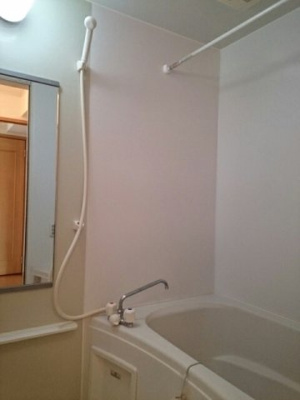 【浴室】 | サンリット・ベル | 落ち着いた空間のお風呂です