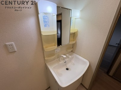 洗髪洗面化粧台付き！