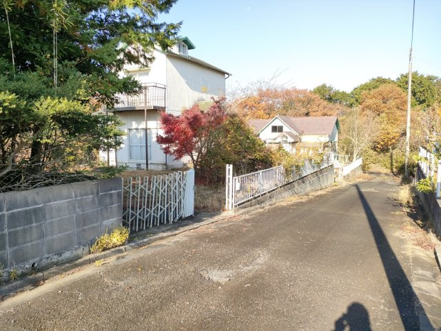 【前面道路含む現地写真】 | 鉾田市阿玉　中古戸建