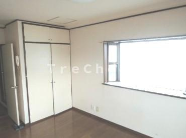 高橋ビルの居間・リビング