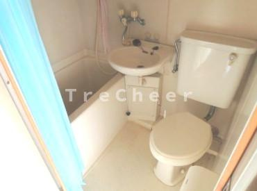 高橋ビルの浴室