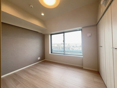 【洋室】 | イニシアイオ目黒学芸大学 | 使い勝手のいい洋室です