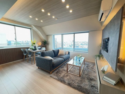 【居間・リビング】 | イニシアイオ目黒学芸大学 | ゆったり過ごせる居間です