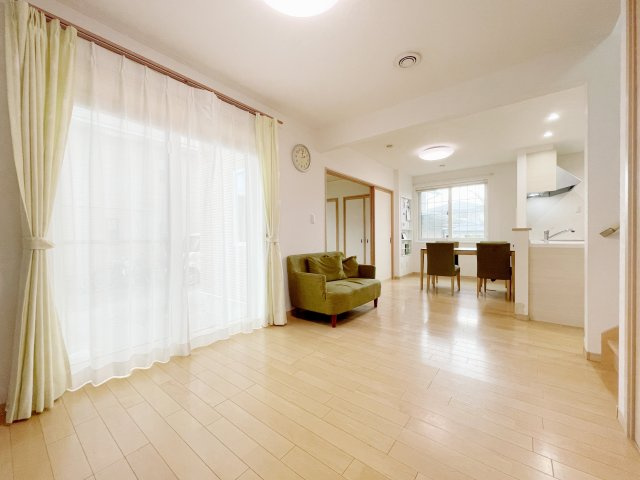 中古戸建・中古住宅　郡山市富田町権現林　富田小・富田中の居間・リビング