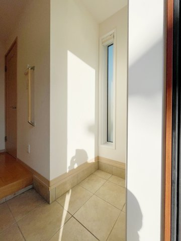 中古戸建・中古住宅　郡山市富田町権現林　富田小・富田中の玄関