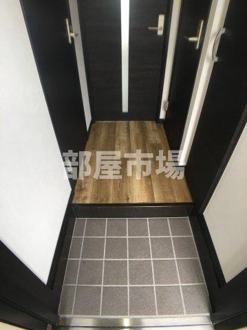 ヒルズ東日暮里の玄関