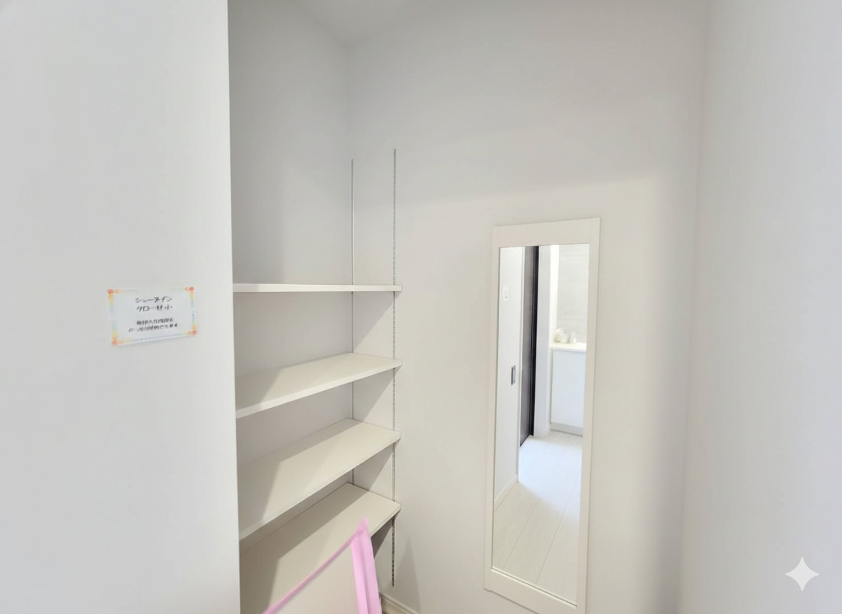 【LIGARE】宇都宮市さつき　限定１邸の前面道路含む現地写真|〇前面道路○
南西側公道の道路幅はゆったり11.8ｍ♪歩道も完備されお子様の通学も安心です。
今からチェックがおすすめです。
※2025年10月撮影