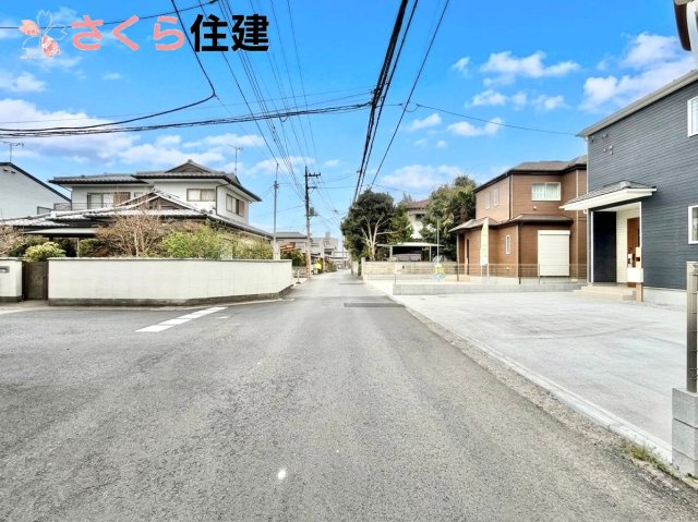 ハートフルタウン岩曽町1428番　A号棟の前面道路含む現地写真|前面道路西側公道：幅員4ｍ