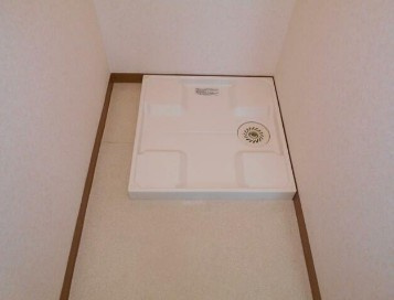 【設備】 | ハイツカメリア | 室内洗濯機置き場。