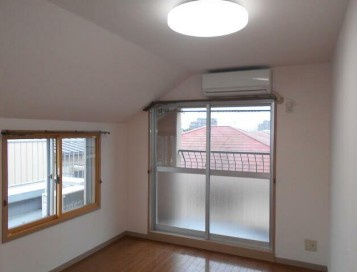 【居間・リビング】 | ハイツカメリア | 11.0帖のきれいなLDK。