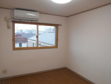 【寝室】 | ハイツカメリア | きれいなフローリング。