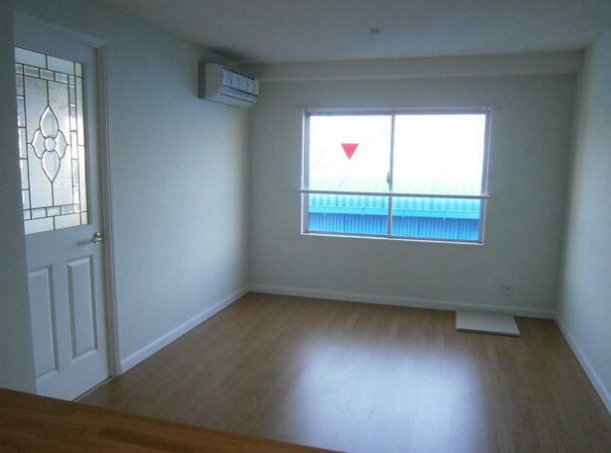 イルマーレ壱番館の居間・リビング