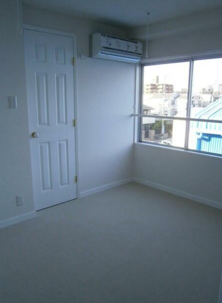 イルマーレ壱番館の居間・リビング