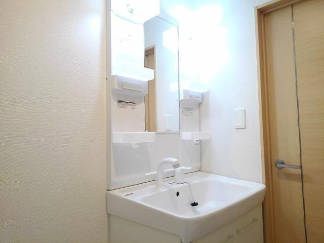 ヴィータ　セレーナＢの洗面所