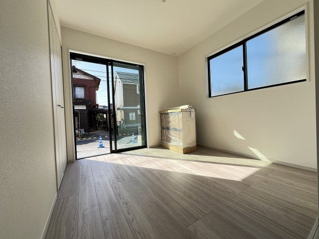 【洋室】 | 春日市須玖南3丁目1期　1号棟（全2棟）【仲介手数料無料・0円】 | 施工例。施工例は完成時と異なる場合があります。