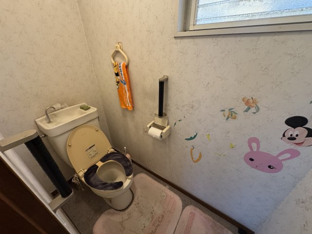 -三丁目不動産-深谷市原郷のトイレ