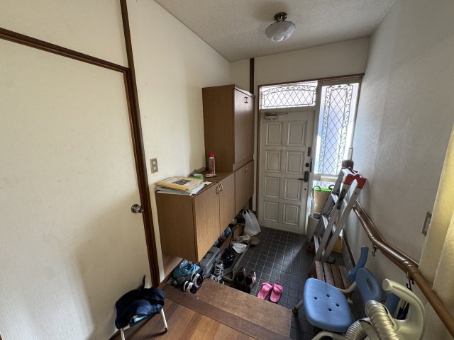 -三丁目不動産-深谷市原郷の玄関
