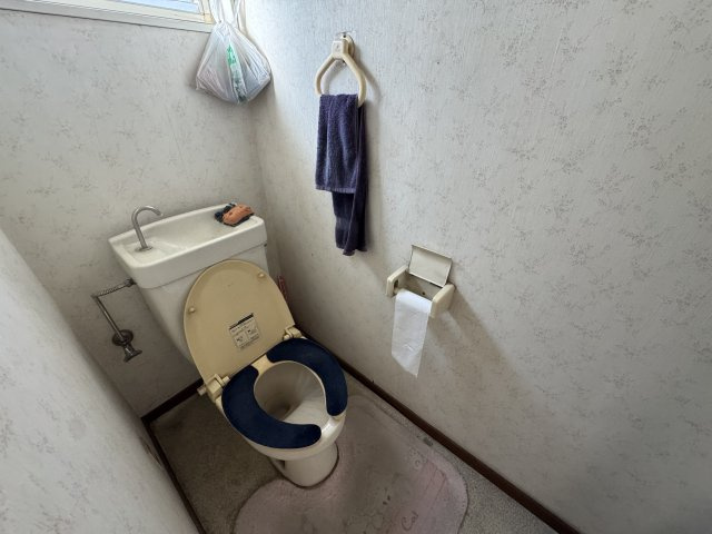 -三丁目不動産-深谷市原郷のトイレ