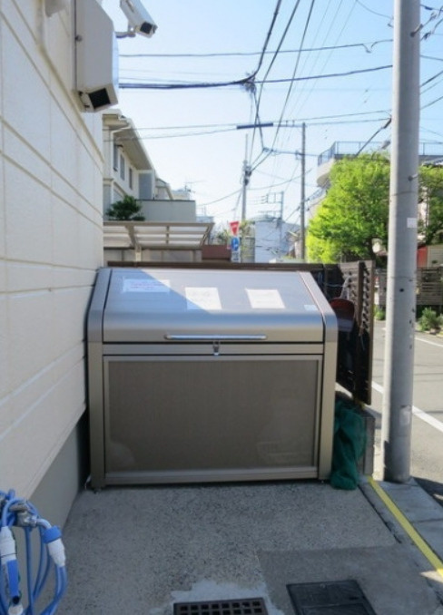 立花ハイツ　礼金０　テラス　角部屋　南西角住戸のエントランス