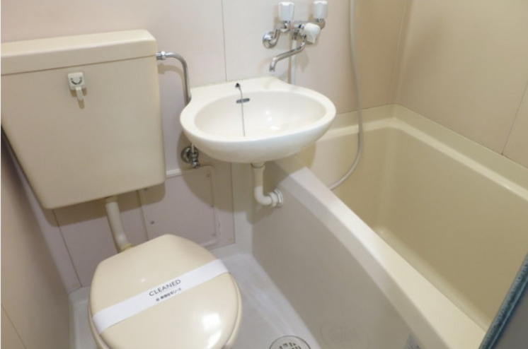 立花ハイツ　礼金０　テラス　角部屋　南西角住戸の浴室