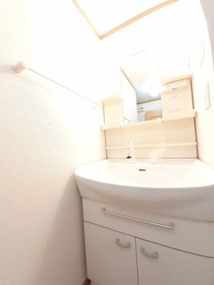 【洗面所】 | メゾン・ラ・ジェルメ | 使いやすい洗面所です