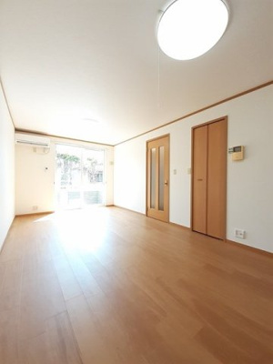 【内装】 | メゾン・ラ・ジェルメ | 明るい室内です