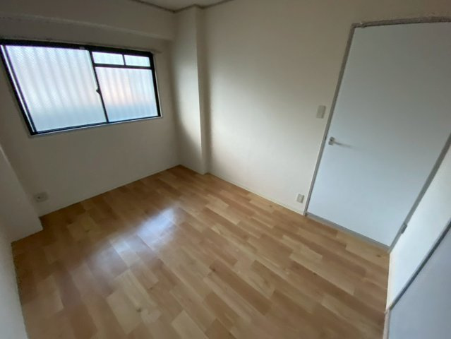 東灘ハイツの居間・リビング