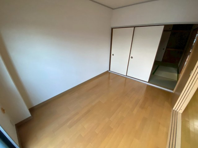 東灘ハイツの居間・リビング