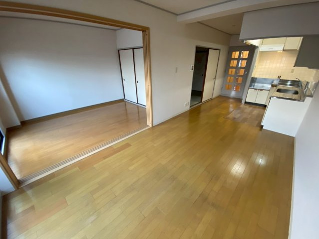 東灘ハイツの居間・リビング