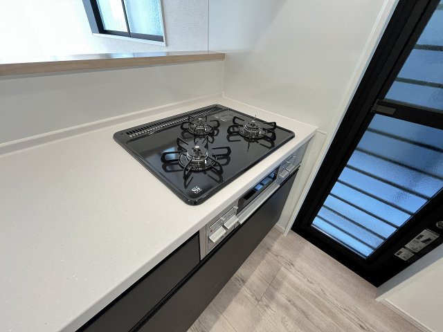 【キッチン】 | 春日市須玖南3丁目1期　2号棟（全2棟）【仲介手数料無料・0円】 | 施工例。施工例は完成時と異なる場合があります。